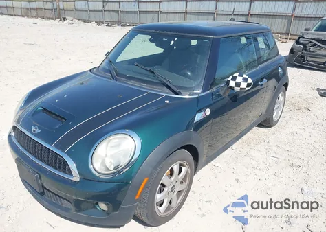 2010 Mini Cooper S из США, поврежденный, VIN WMWMF7C59ATZ72404